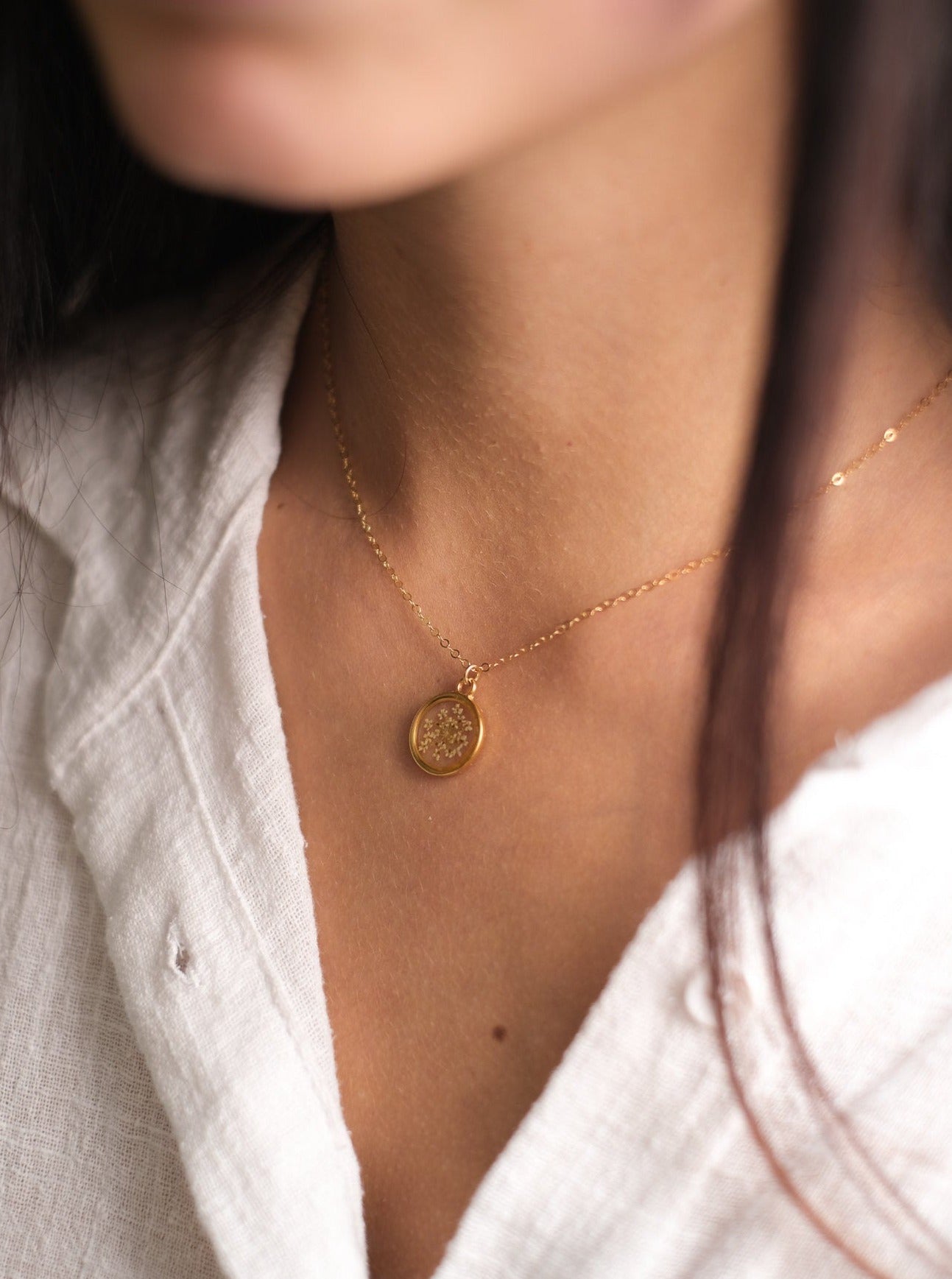 gold necklace resin necklace pressed flowers personalized Necklace minimalist necklace gift for mom eco resin botanical jewelry studio in Tel aviv jewelry Yaffo studio shop in Yaffo
