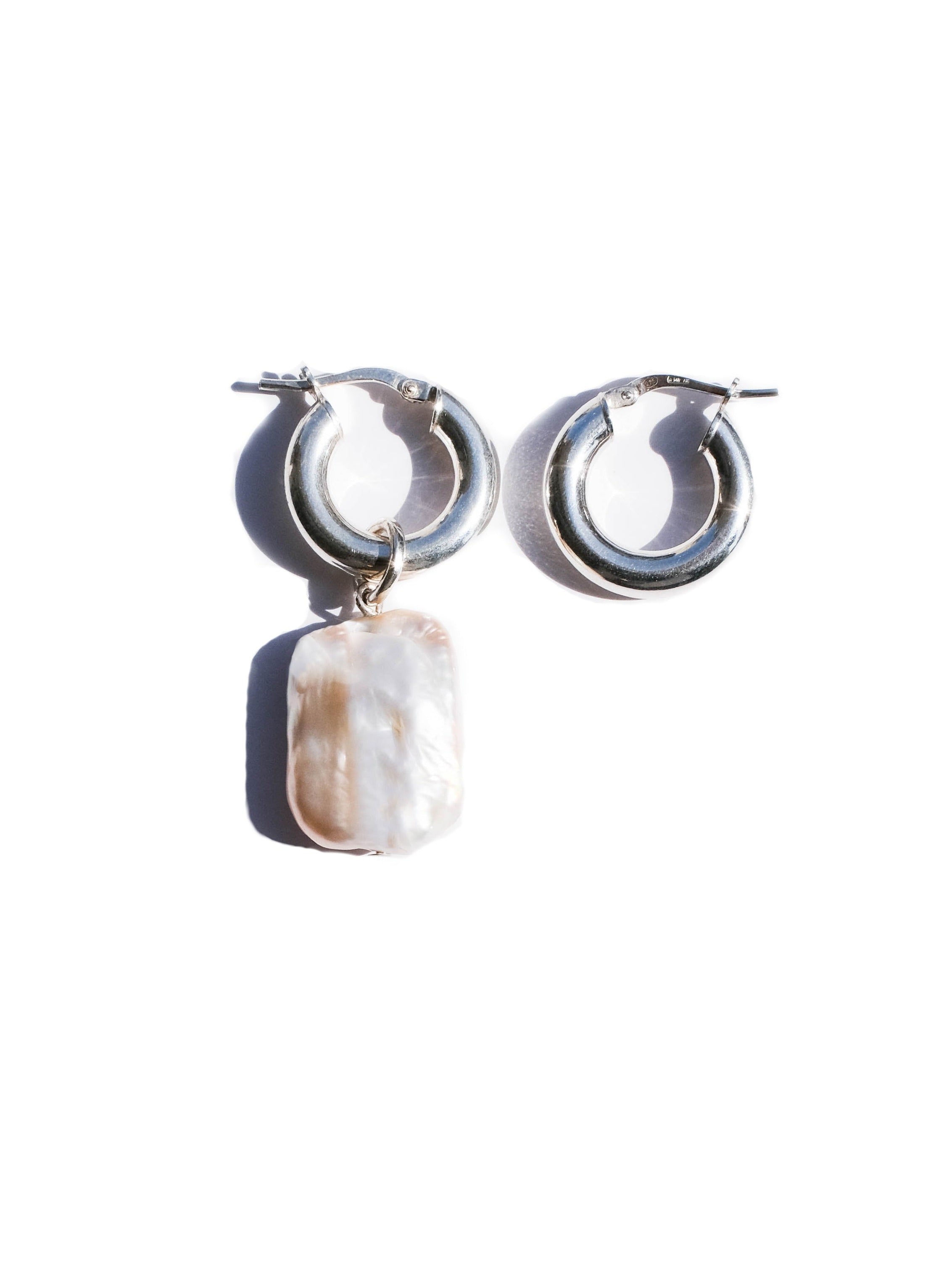 Chunky pearl earings