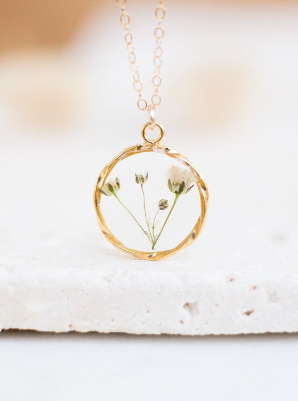 Flower resin necklace, 20 mm, gold filled