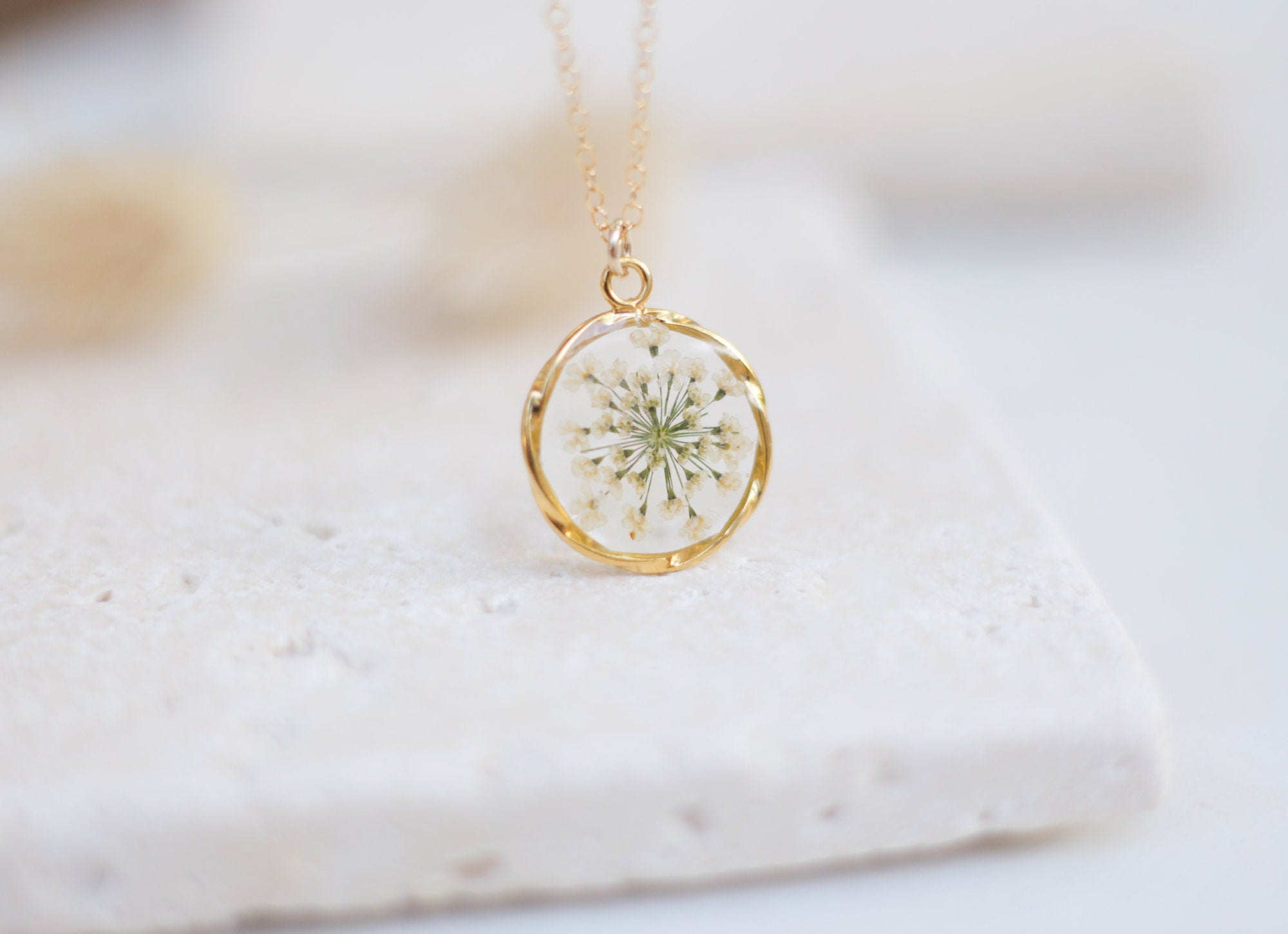 Queen Anne Lace flower Necklace