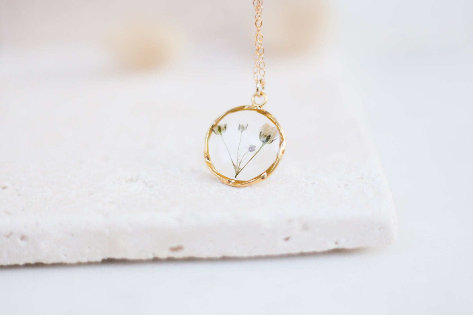 Flower resin necklace, 20 mm, gold filled